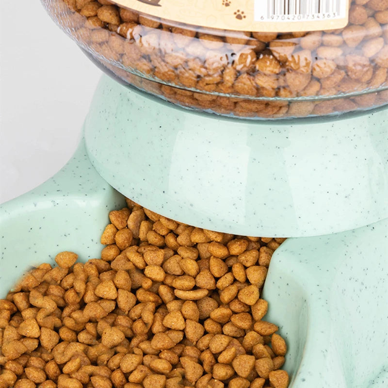 FreshFlow™ Large Capacity Pet Feeder